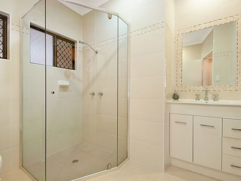 15 Harrison Close, Kanimbla QLD 4870