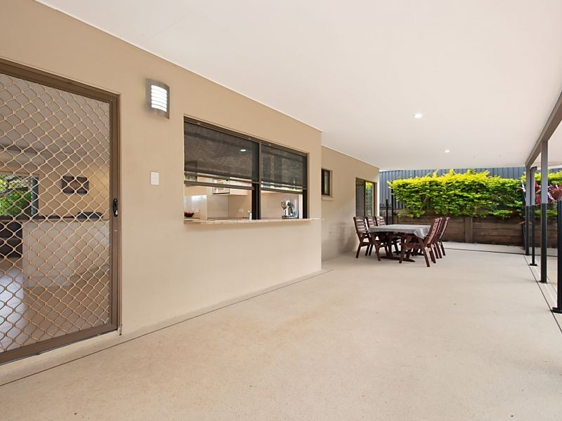 15 Harrison Close, Kanimbla QLD 4870