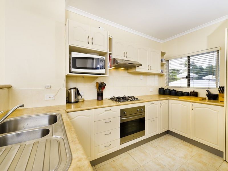 6/33 Kamerunga Road, Stratford QLD 4870