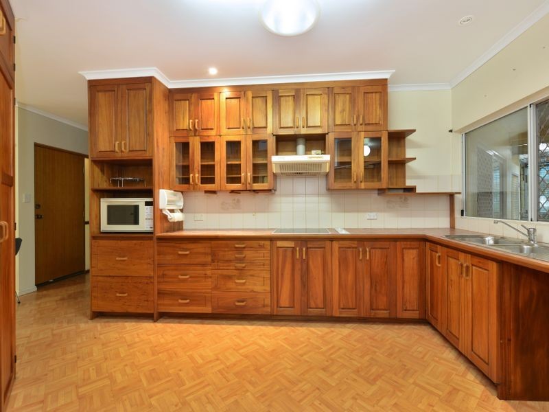 5 Fay Close, Brinsmead QLD 4870