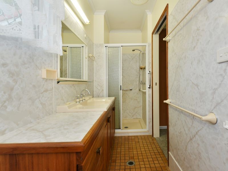 5 Fay Close, Brinsmead QLD 4870