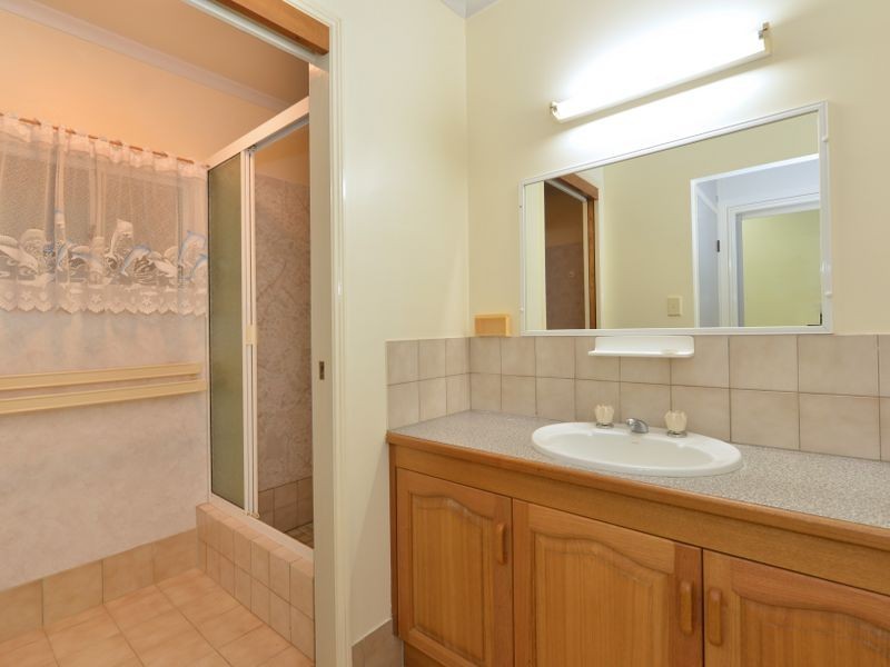 5 Fay Close, Brinsmead QLD 4870