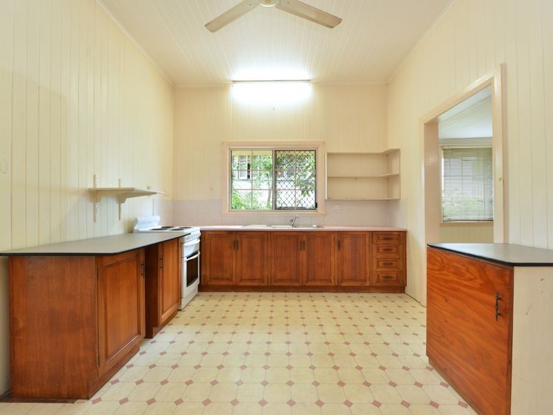 23 Boland Street, Westcourt QLD 4870