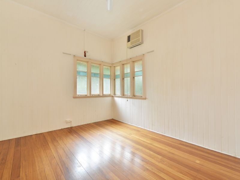 23 Boland Street, Westcourt QLD 4870