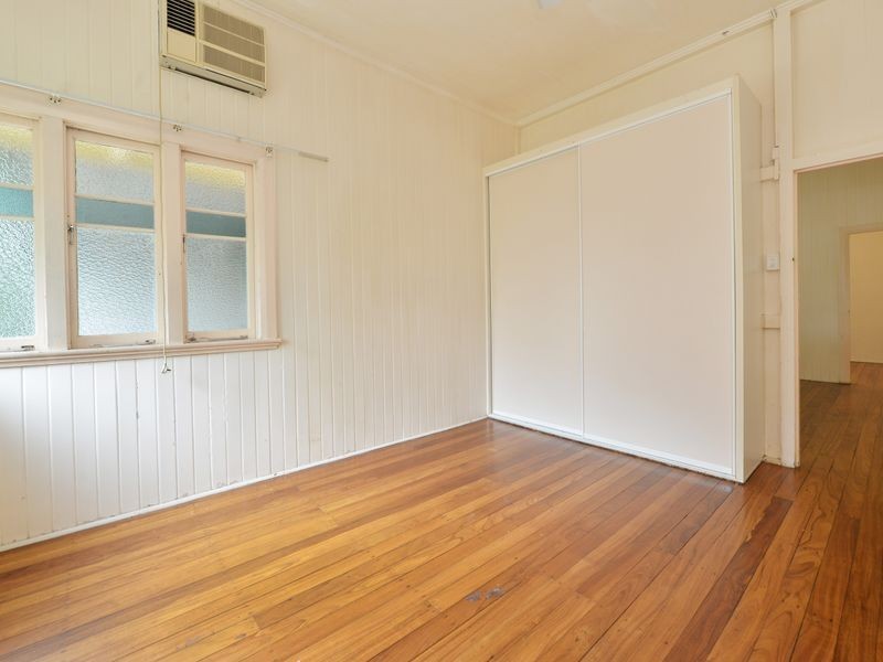23 Boland Street, Westcourt QLD 4870