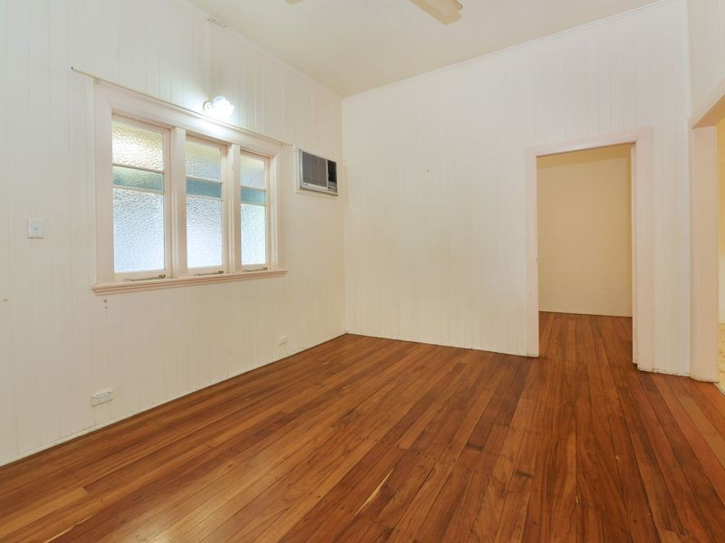 23 Boland Street, Westcourt QLD 4870