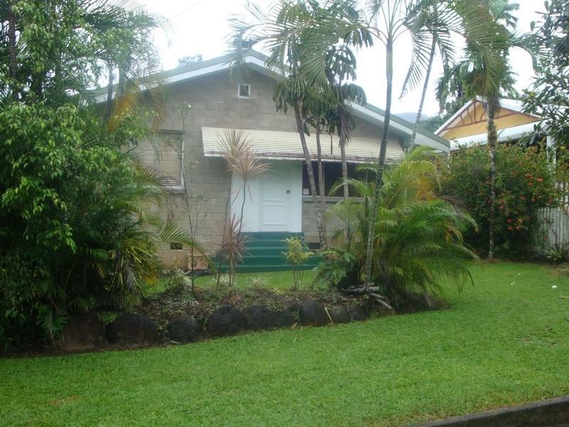 Whitfield QLD 4870