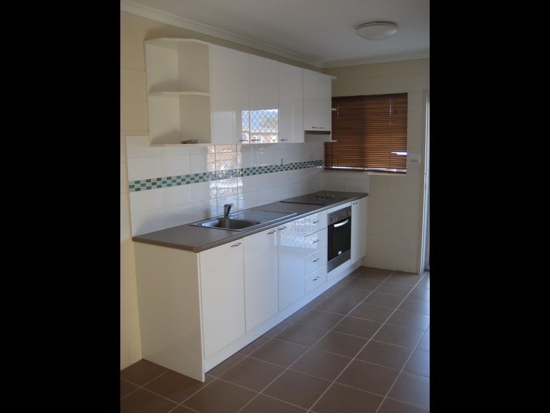 6/10 Curtin Street, Westcourt QLD 4870