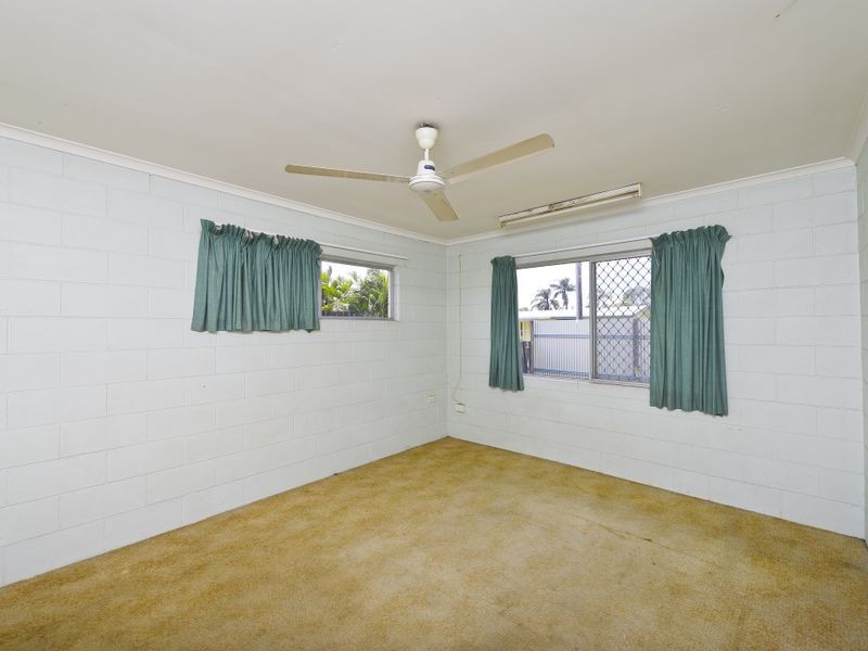 9 Mulligan Street, Manoora QLD 4870