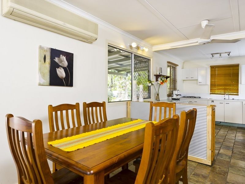 12 Ash Street, Holloways Beach QLD 4878