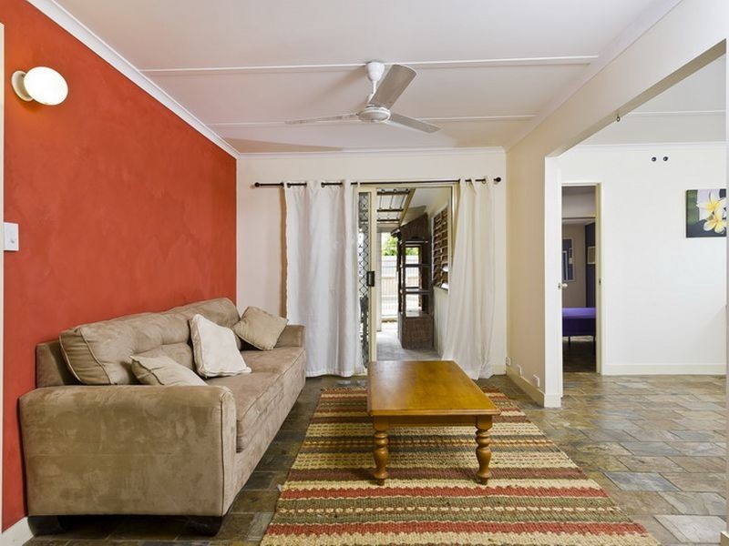 12 Ash Street, Holloways Beach QLD 4878