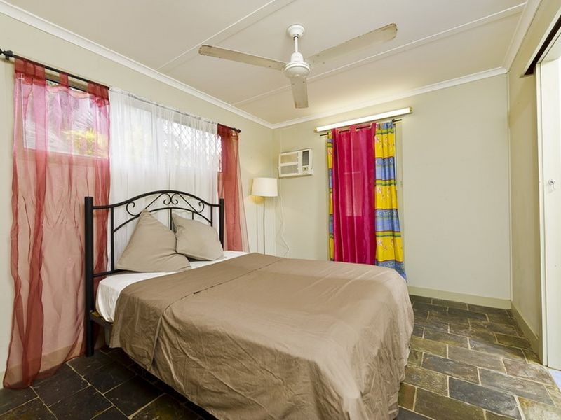 12 Ash Street, Holloways Beach QLD 4878