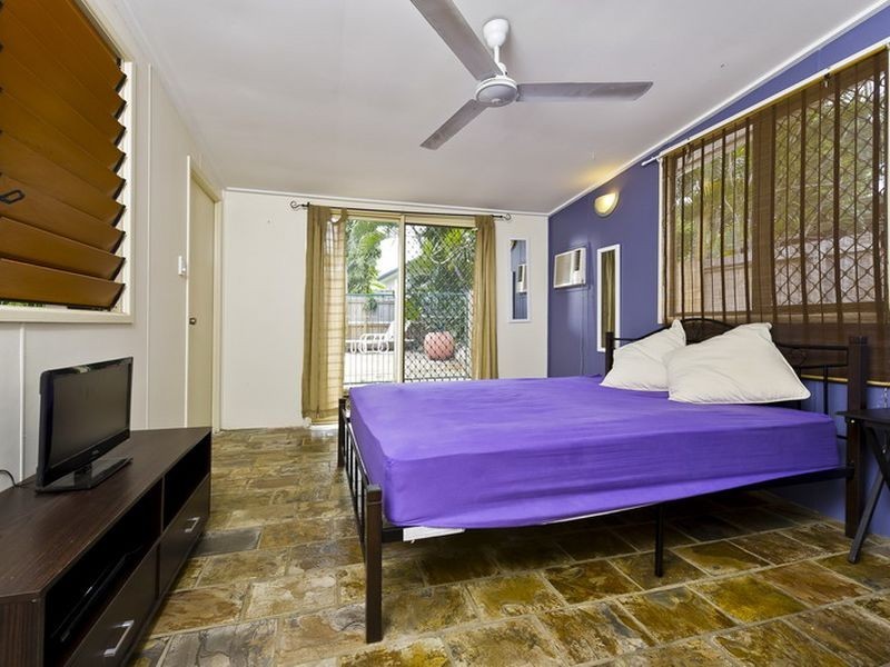 12 Ash Street, Holloways Beach QLD 4878