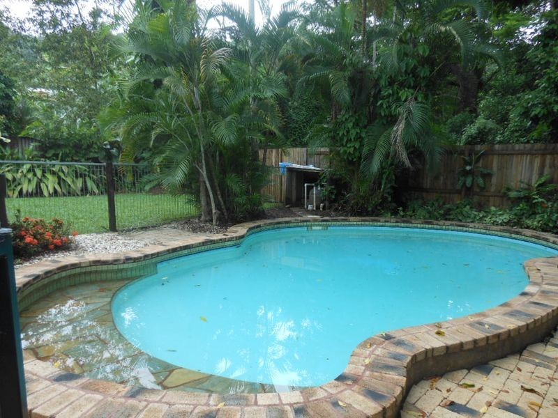 30 Nolan Street, Whitfield QLD 4870