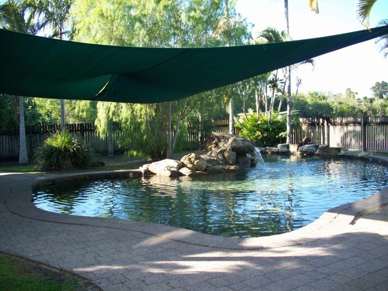 Manoora QLD 4870