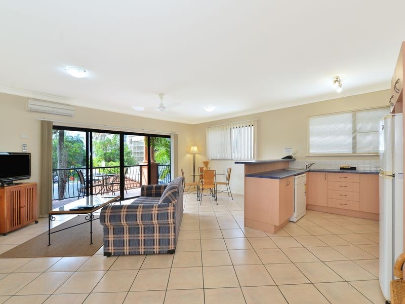 11/255 Lake Street, Cairns North QLD 4870
