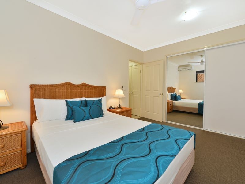 11/255 Lake Street, Cairns North QLD 4870