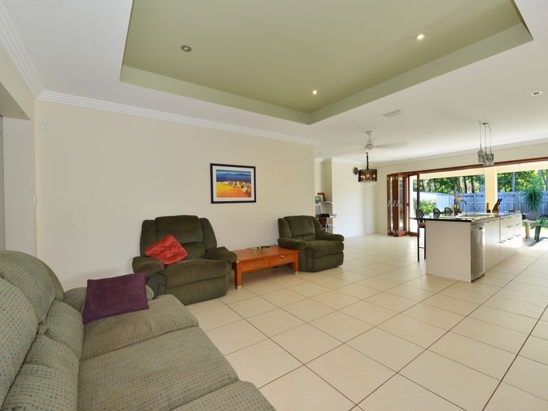 8 Norwood Crescent, Trinity Park QLD 4879