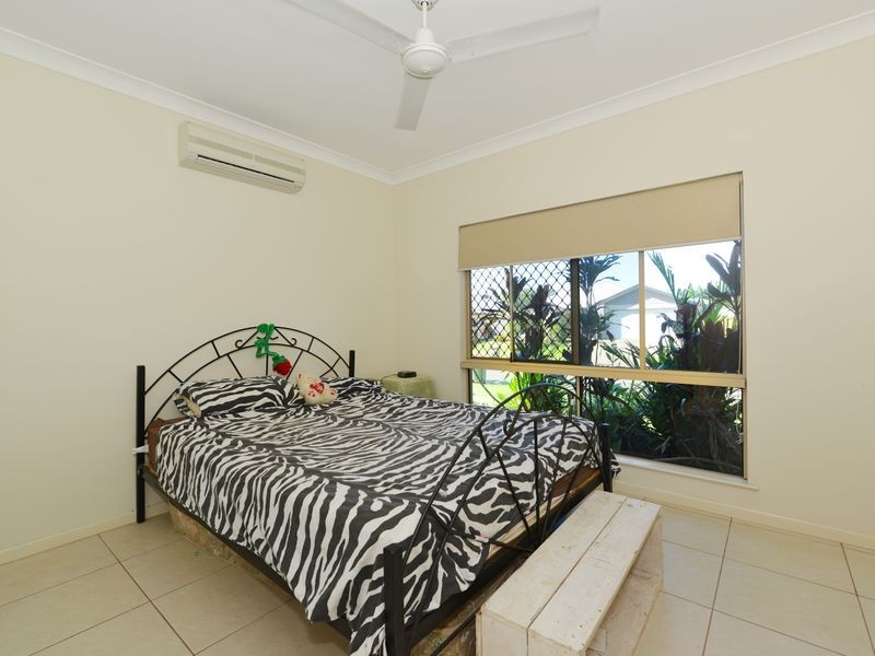 8 Norwood Crescent, Trinity Park QLD 4879