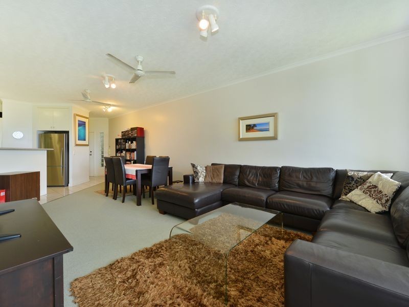 2/38 Moore Street, Trinity Beach QLD 4879