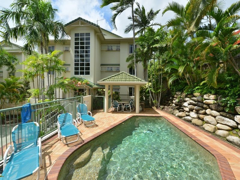 2/38 Moore Street, Trinity Beach QLD 4879