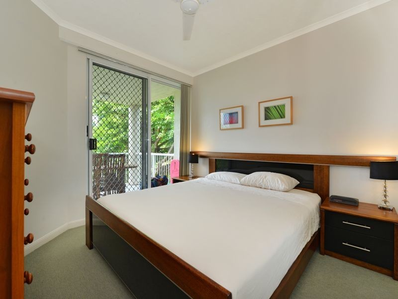 2/38 Moore Street, Trinity Beach QLD 4879
