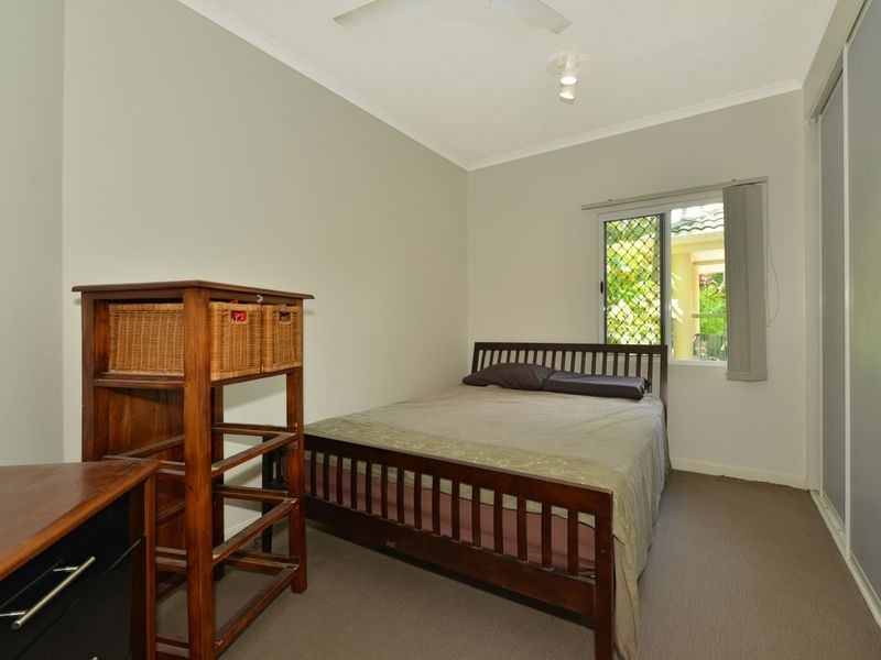 2/38 Moore Street, Trinity Beach QLD 4879