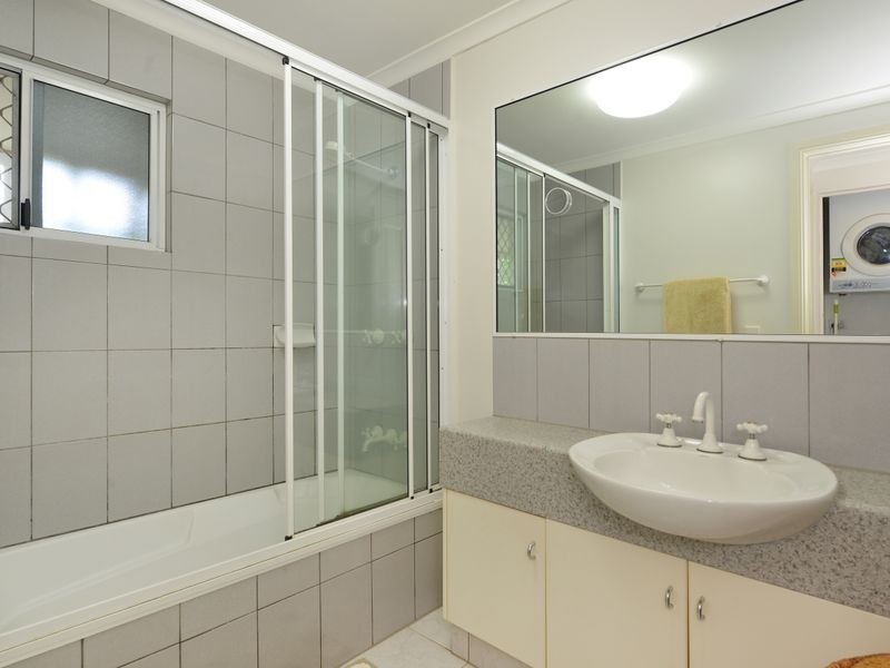 2/38 Moore Street, Trinity Beach QLD 4879