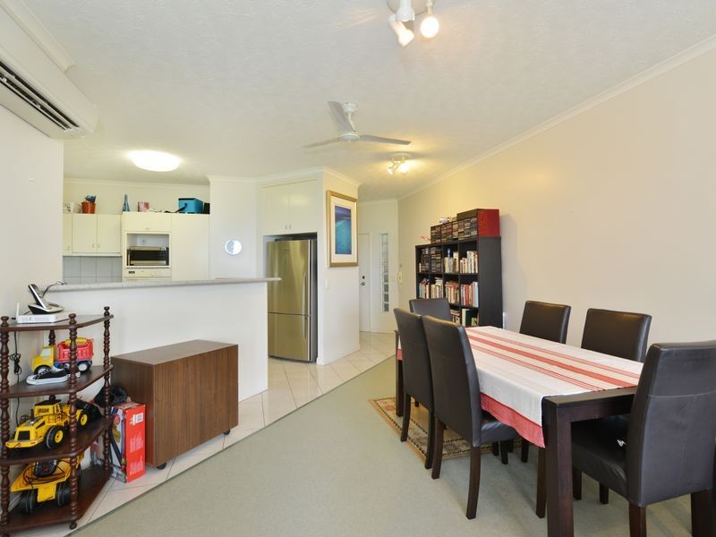 2/38 Moore Street, Trinity Beach QLD 4879