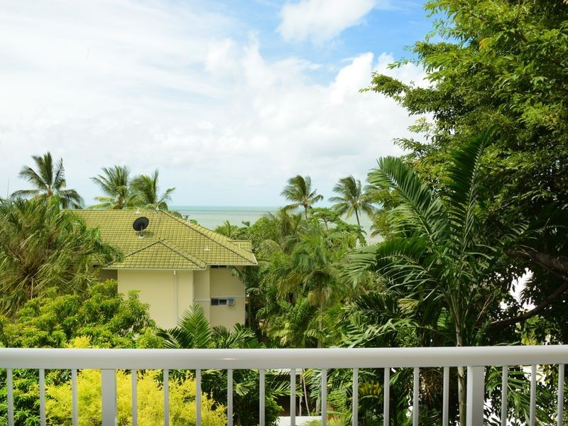 2/38 Moore Street, Trinity Beach QLD 4879