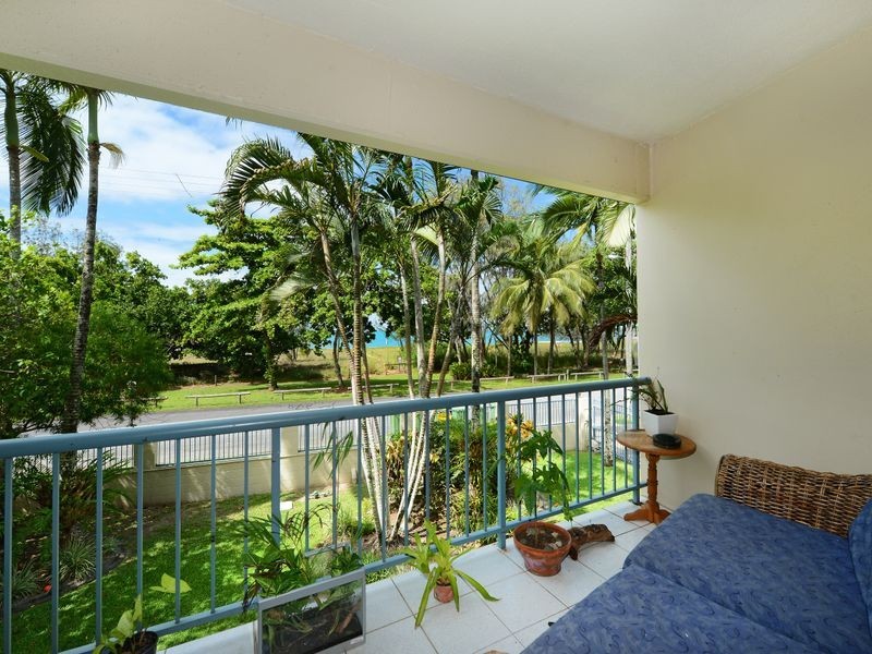 4/57 Sims Esplanade, Yorkeys Knob QLD 4878
