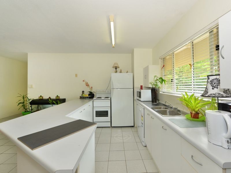 4/57 Sims Esplanade, Yorkeys Knob QLD 4878