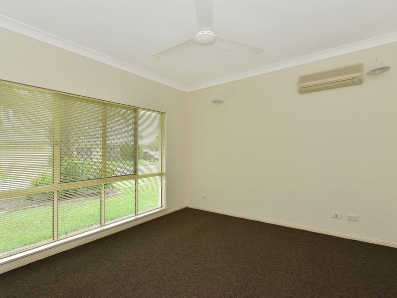 7 Colonial Close, Redlynch QLD 4870