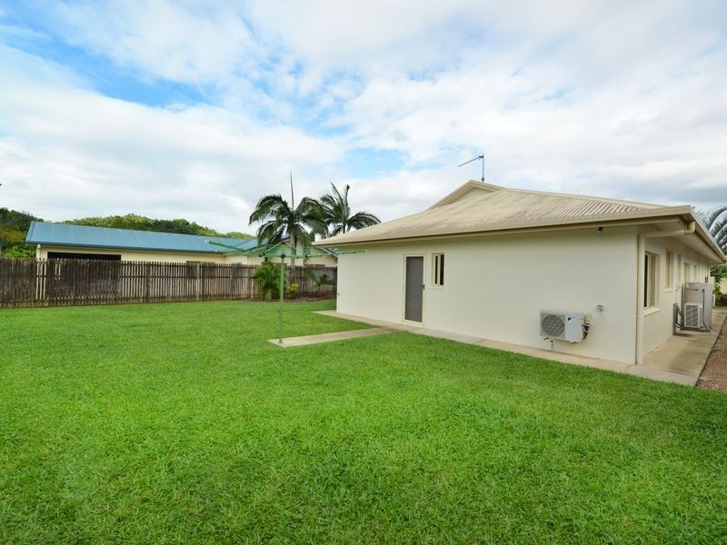 7 Colonial Close, Redlynch QLD 4870