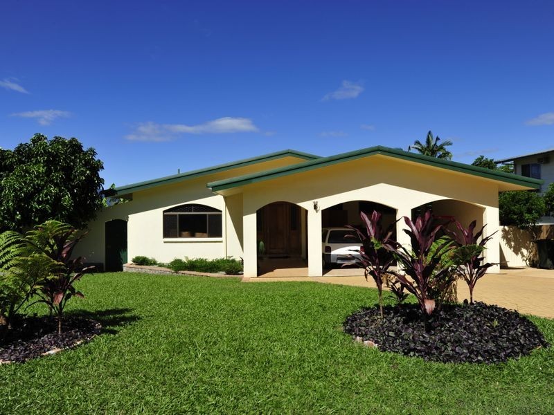 8 Bayview Street, Bayview Heights QLD 4868