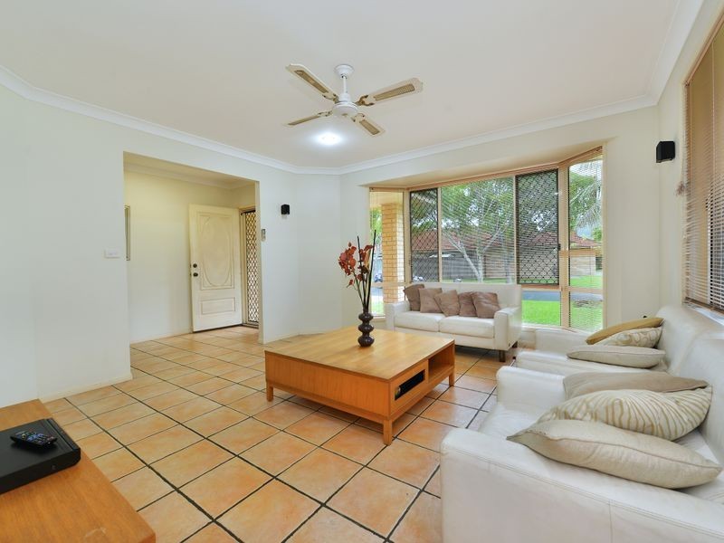 17 Opaline Close, Brinsmead QLD 4870