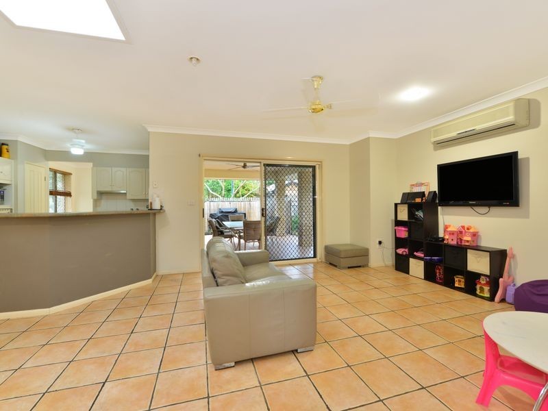 17 Opaline Close, Brinsmead QLD 4870