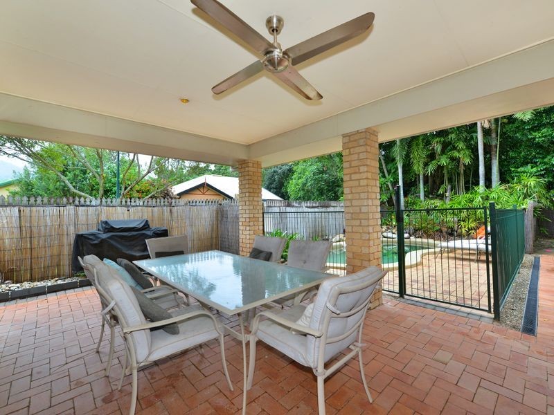 17 Opaline Close, Brinsmead QLD 4870