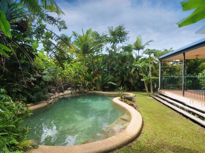 16 Park Street, Whitfield QLD 4870