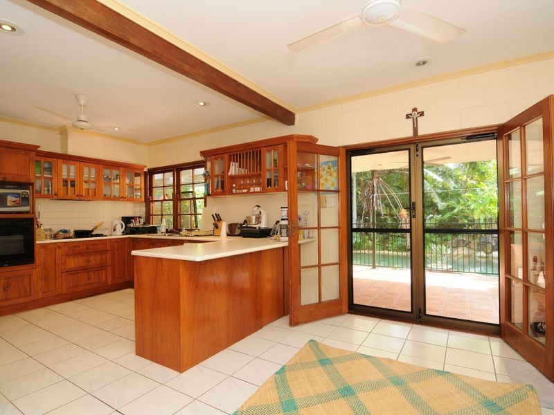 16 Park Street, Whitfield QLD 4870