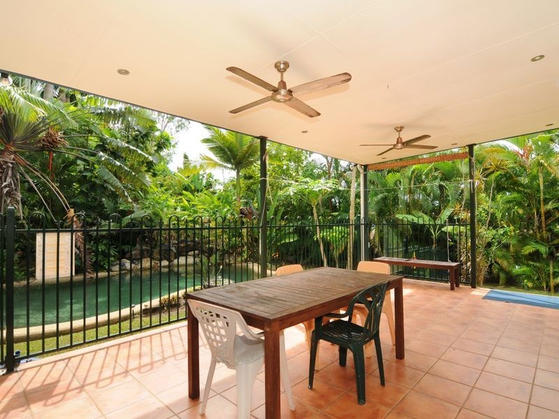 16 Park Street, Whitfield QLD 4870