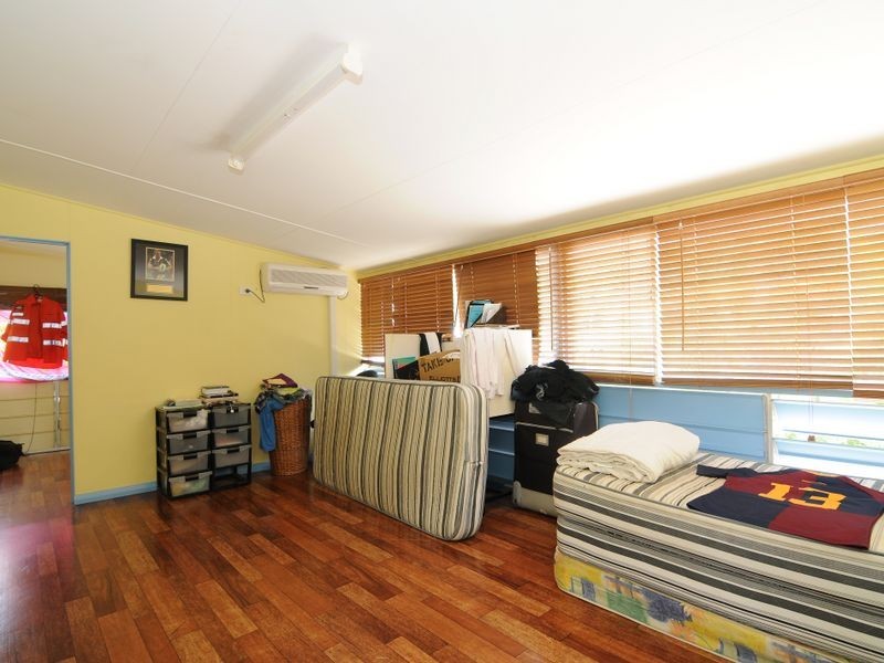 16 Park Street, Whitfield QLD 4870
