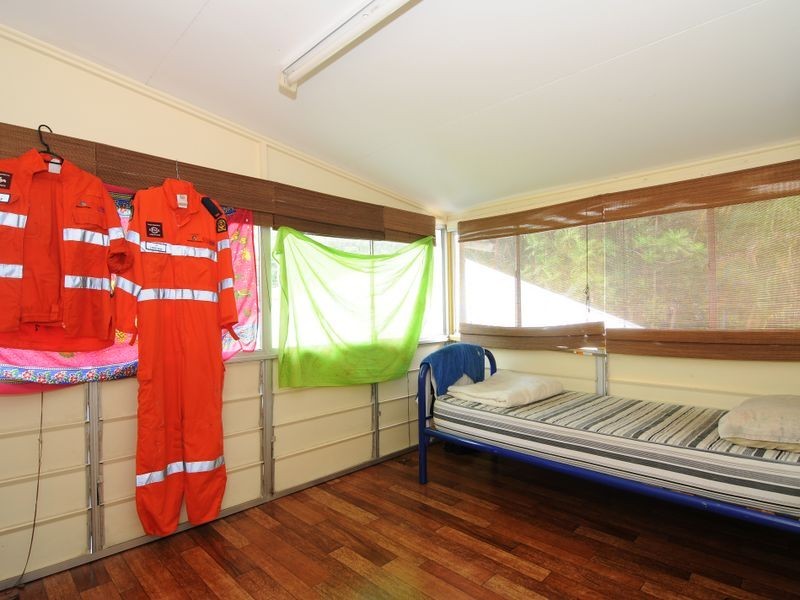 16 Park Street, Whitfield QLD 4870