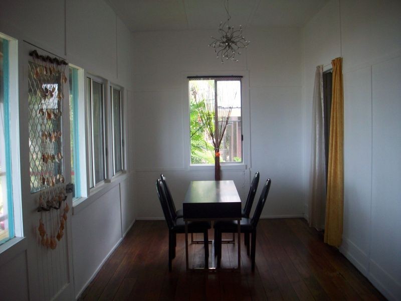 121 O’Shea Esplanade, Machans Beach QLD 4878