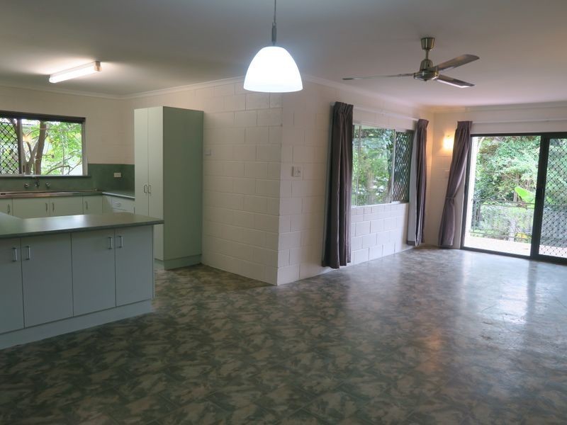 3B Holmes Street, Stratford QLD 4870