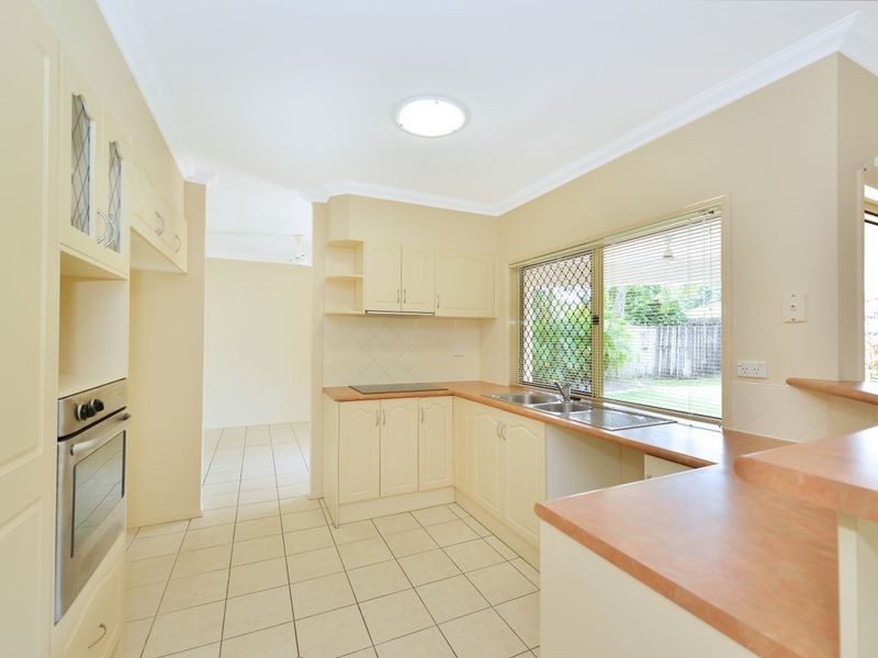 26 St Albans Close, Brinsmead QLD 4870