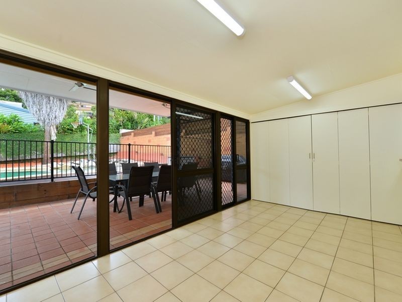 25 Duignan Street, Whitfield QLD 4870