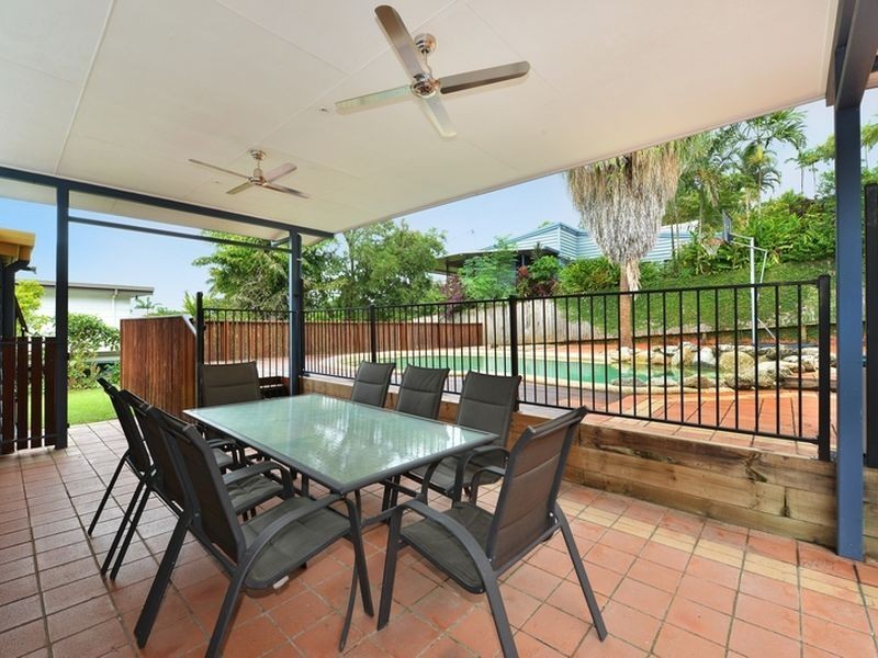 25 Duignan Street, Whitfield QLD 4870