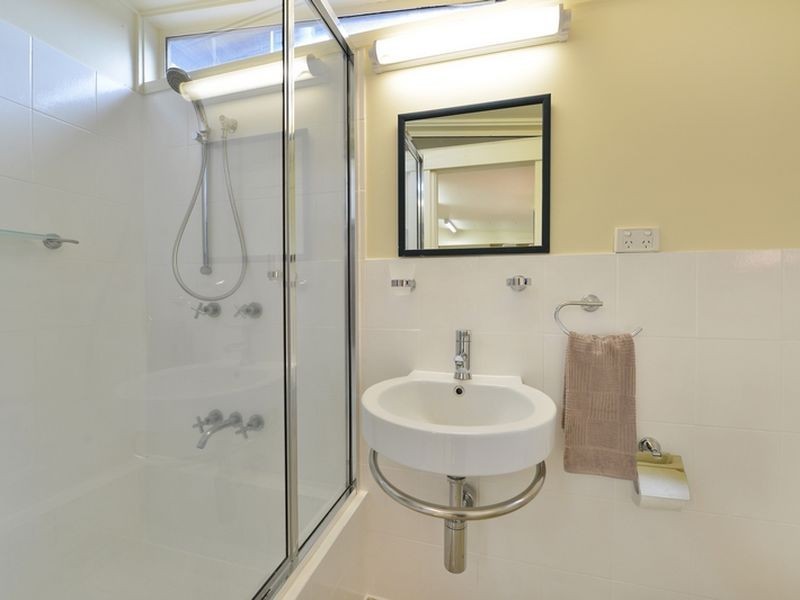 25 Duignan Street, Whitfield QLD 4870