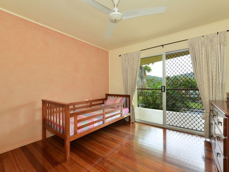 25 Duignan Street, Whitfield QLD 4870